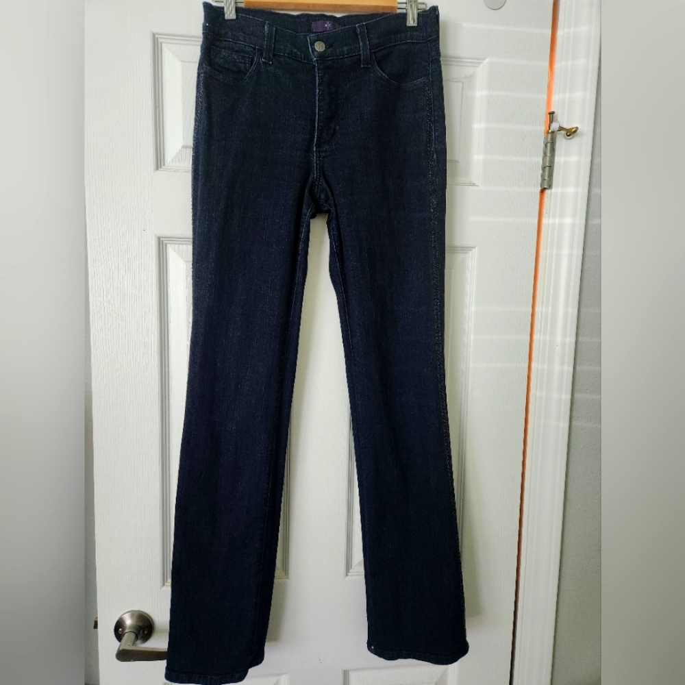 NYDJ Sz 6 Straight leg jeans